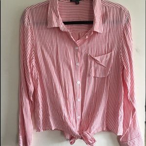 🌺2/$20🌺 Tie-front linen shirt